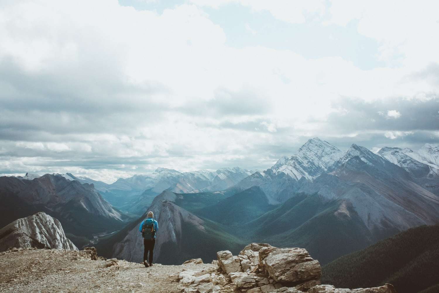 Unsplash бесплатно туризм